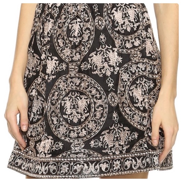 ALICE + OLIVIA Lilyanne Beaded Embroidered Dress - Picture 6 of 15